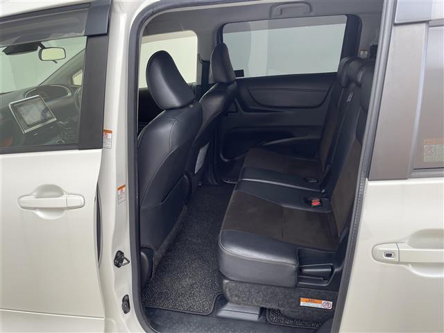 シエンタ Ｇ　クエロ　純正ナビ　モデリスタエアロ　全方位カメラ　ＥＴＣ　シートヒーター　ステアリングヒーター　ステアリングスイッチ　オートハイビーム　両側パワースライドドア　レーンキープアシスト　衝突ケイゲンブレーキ（25枚目）