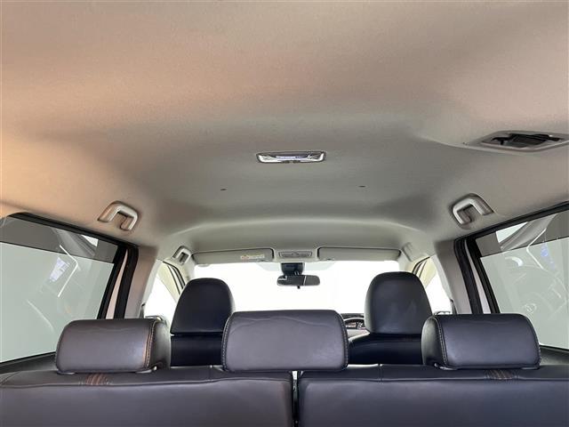 シエンタ Ｇ　クエロ　純正ナビ　モデリスタエアロ　全方位カメラ　ＥＴＣ　シートヒーター　ステアリングヒーター　ステアリングスイッチ　オートハイビーム　両側パワースライドドア　レーンキープアシスト　衝突ケイゲンブレーキ（30枚目）