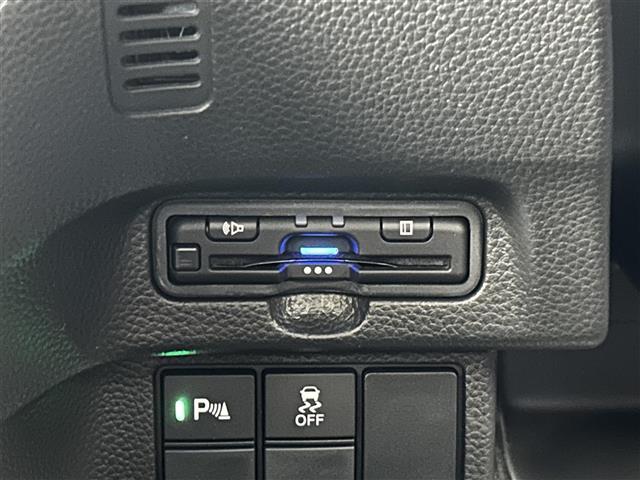 Ｎ－ＢＯＸカスタム Ｌ　純正ナビ　Ｂｌｕｅｔｏｏｔｈ　フルセグ　ＣＤ　ＤＶＤ　バックカメラ　ドライブレコーダー　ビルトインＥＴＣ　シートヒーター　レーダークルーズコントロール　ハイビームアシスト　スマートキー（17枚目）