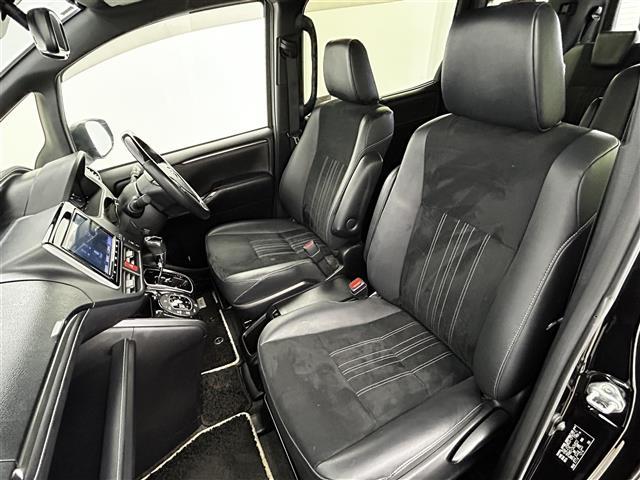 エスクァイア Ｇｉ　プレミアムパッケージ　ブラックテーラード　純正９インチナビ／モデリスタ／純正フリップダウン／トヨタセーフティーセンス／両側パワースライドドア／ステアリングヒーター／シートヒーター／ＭＴモード付／クルーズコントロール／バックカメラ／ＬＥＤ（22枚目）