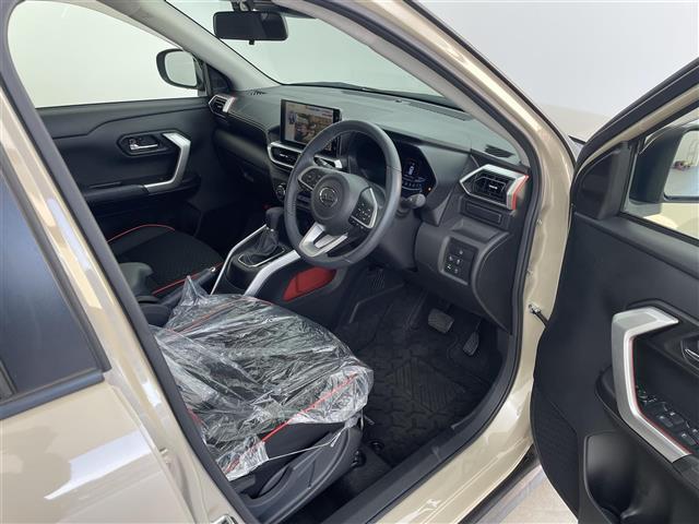 ロッキー Ｇ　ディスプレイオーディオ　全方位カメラ　フルセグ　前方ドラレコ　シートヒーター　衝突軽減ブレーキ　レーンキープアシスト　オートライト　道路標識認識機能　先行発進お知らせ　コーナーセンサー（20枚目）