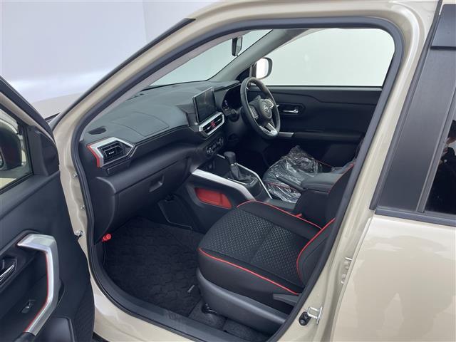 ロッキー Ｇ　ディスプレイオーディオ　全方位カメラ　フルセグ　前方ドラレコ　シートヒーター　衝突軽減ブレーキ　レーンキープアシスト　オートライト　道路標識認識機能　先行発進お知らせ　コーナーセンサー（22枚目）