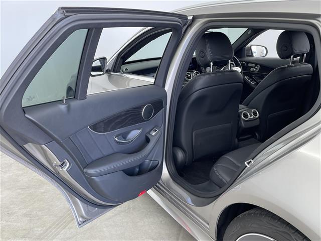 Ｃクラスステーションワゴン Ｃ１８０ステーションワゴンアバンギャルドＡＭＧライン　ワンオーナー　純正ナビ　Ｂｌｕｅｔｏｏｔｈ　ａｐｐｌｅ　ｃａｒ　ｐｌａｙ　ａｎｄｒｏｉｄａｕｔｏ　レザーシート　バックカメラ　パワーバックドア　レーダークルーズコントロール　シートヒーター（31枚目）