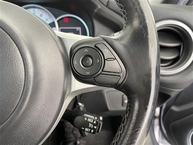 86 GTリミテッド ワンオーナ 6速マニュアル 社外ナビ フルセグ Bluetooth CD DVD シートヒーター クルーズコントロール ハーフレザーシート 純正アルミホイール 保証書 取扱説明書(6枚目)