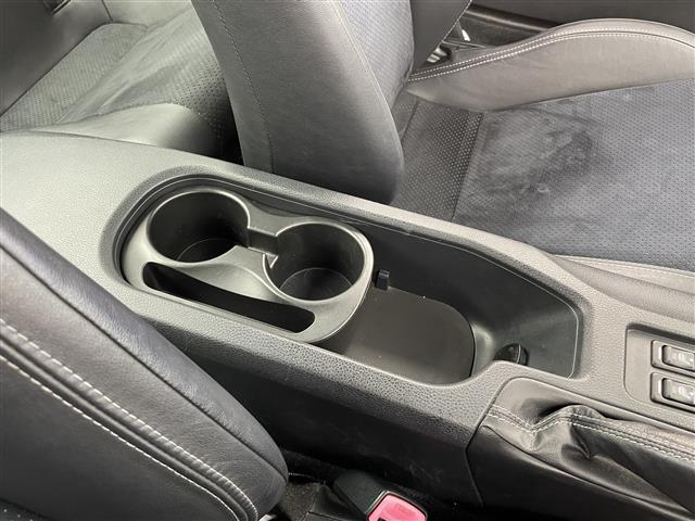 86 GTリミテッド ワンオーナ 6速マニュアル 社外ナビ フルセグ Bluetooth CD DVD シートヒーター クルーズコントロール ハーフレザーシート 純正アルミホイール 保証書 取扱説明書(17枚目)