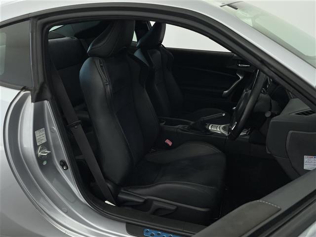 86 GTリミテッド ワンオーナ 6速マニュアル 社外ナビ フルセグ Bluetooth CD DVD シートヒーター クルーズコントロール ハーフレザーシート 純正アルミホイール 保証書 取扱説明書(27枚目)