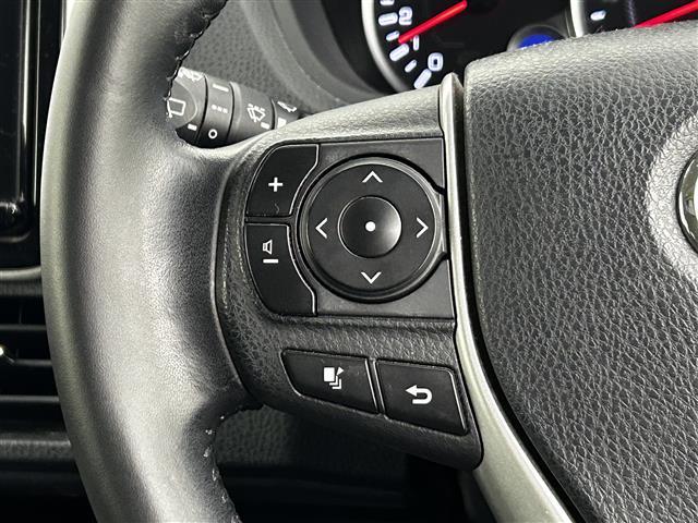 ヴォクシー ZS 煌II ワンオーナー 純正SDナビ 両側パワースライドドア バックカメラ オートライト オートマチックハイビーム 3列シート 純正フロアマット 純正アルミホイル ETC LEDヘッドライト(7枚目)