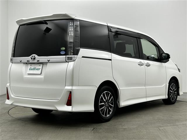 ヴォクシー ZS 煌II ワンオーナー 純正SDナビ 両側パワースライドドア バックカメラ オートライト オートマチックハイビーム 3列シート 純正フロアマット 純正アルミホイル ETC LEDヘッドライト(38枚目)