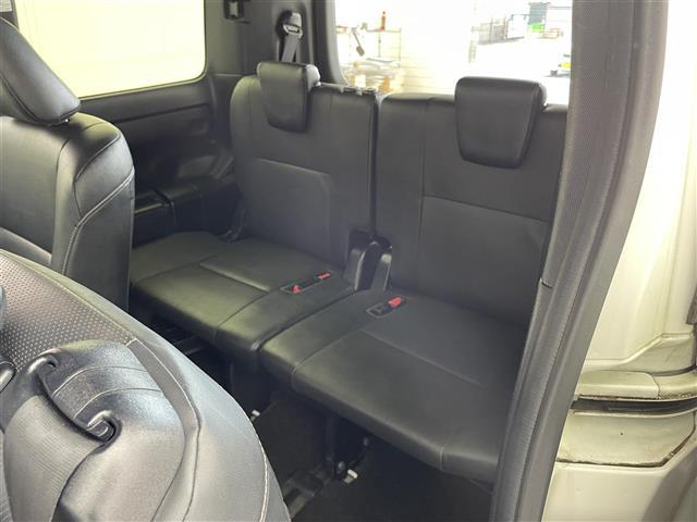 エスクァイア ハイブリッドＧｉ　純正ナビ　フルセグ　Ｂｌｕｅｔｏｏｔｈ　ＣＤ　ＤＶＤ　フリップダウンモニター　ドライブレコーダー　シートヒーター　クルーズコントロール　バックカメラ　オートハイビーム　プリクラッシュセーフティー（30枚目）