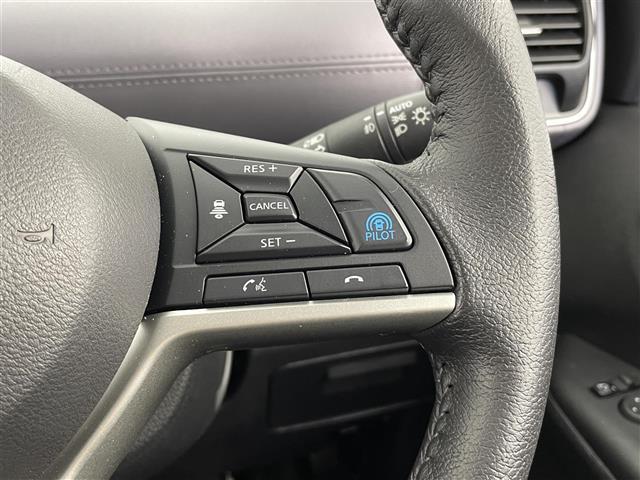 セレナ ハイウェイスター　Ｖ　プロパイロット　純正ナビ　フルセグ　Ｂｌｕｅｔｏｏｔｈ　ＣＤ　ＤＶＤ　ドライブレコーダー　ＥＴＣ　デジタルインナーミラー　両側パワースライドドア　フリップダウンモニター　アラウンドビューモニター（6枚目）