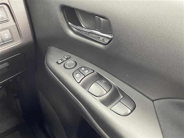 セレナ ハイウェイスター　Ｖ　プロパイロット　純正ナビ　フルセグ　Ｂｌｕｅｔｏｏｔｈ　ＣＤ　ＤＶＤ　ドライブレコーダー　ＥＴＣ　デジタルインナーミラー　両側パワースライドドア　フリップダウンモニター　アラウンドビューモニター（20枚目）