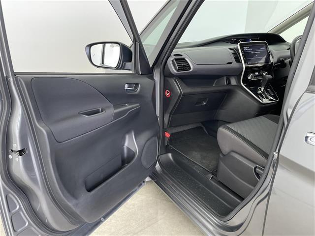 セレナ ハイウェイスター　Ｖ　プロパイロット　純正ナビ　フルセグ　Ｂｌｕｅｔｏｏｔｈ　ＣＤ　ＤＶＤ　ドライブレコーダー　ＥＴＣ　デジタルインナーミラー　両側パワースライドドア　フリップダウンモニター　アラウンドビューモニター（21枚目）