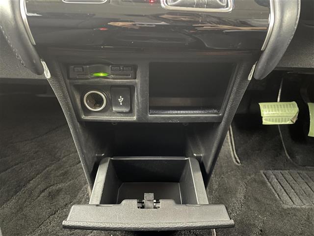 デリカD:5 G パワーパッケージ 社外ナビ Bluetooth フルセグ CD DVD 4WD フリップダウンモニター バックカメラ ETC レーダークルーズコントロール パワーバックドア 両側パワースライドドア ドラレコ(14枚目)