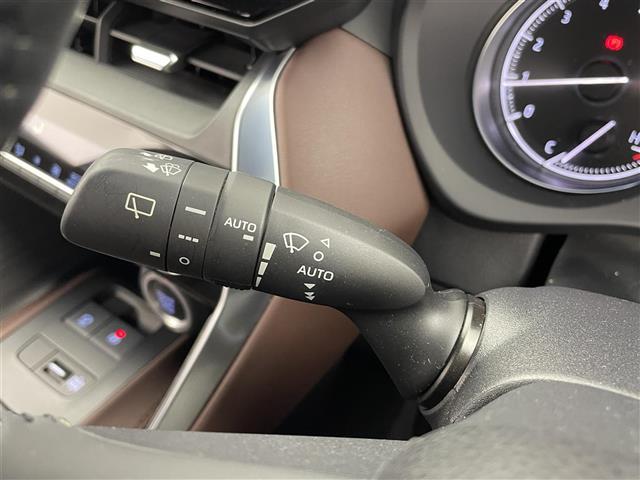 ハリアー Ｇ　トヨタセーフティーセンス　レーダークルーズコントロール　ＬＴＡ　プリクラッシュセーフティー　純正ディスプレイオーディオ　バックカメラ　デジタルインナーミラー　パワーバックドア　パワーシート（7枚目）