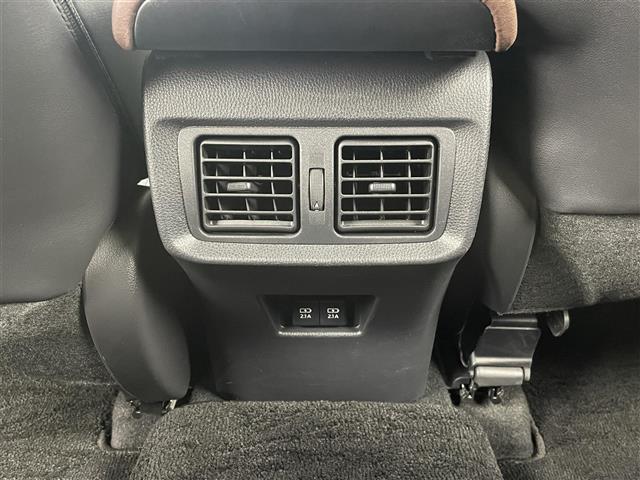 ハリアー Ｇ　トヨタセーフティーセンス　レーダークルーズコントロール　ＬＴＡ　プリクラッシュセーフティー　純正ディスプレイオーディオ　バックカメラ　デジタルインナーミラー　パワーバックドア　パワーシート（18枚目）