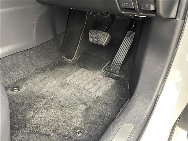 ハリアー Ｇ　トヨタセーフティーセンス　レーダークルーズコントロール　ＬＴＡ　プリクラッシュセーフティー　純正ディスプレイオーディオ　バックカメラ　デジタルインナーミラー　パワーバックドア　パワーシート（21枚目）