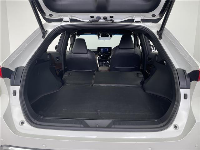 ハリアー Ｇ　トヨタセーフティーセンス　レーダークルーズコントロール　ＬＴＡ　プリクラッシュセーフティー　純正ディスプレイオーディオ　バックカメラ　デジタルインナーミラー　パワーバックドア　パワーシート（32枚目）