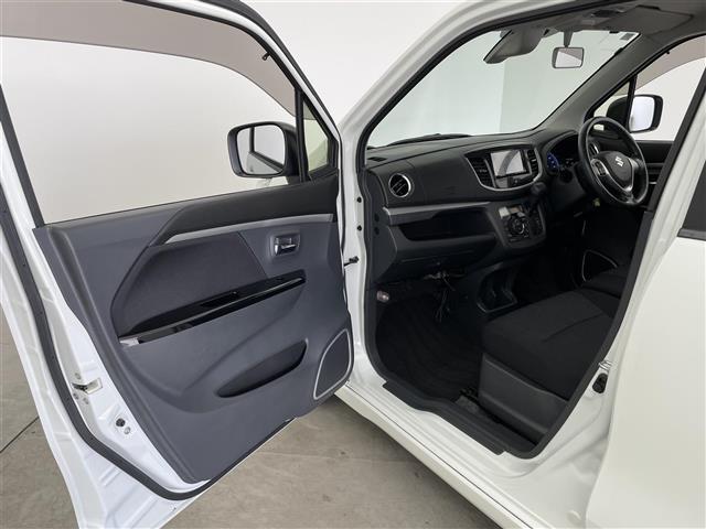 ワゴンRスティングレー X フルセグTV 衝突軽減ブレーキ アイドリングストップスマートキー オートライト 運転席シートヒーター 純正フロアマット 純正14インチアルミホイール ドアバイザー 横滑り防止システム(24枚目)