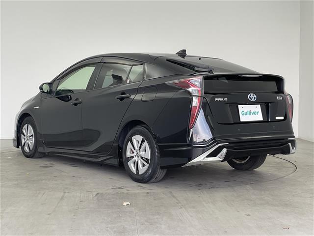 プリウス Ｓセーフティプラス　社外ナビ　Ｂｌｕｅｔｏｏｔｈ　フルセグ　ＣＤ　ＤＶＤ　バックカメラ　レーダークルーズコントロール　ＬＴＡ　ＡＨＢ　ビルトインＥＴＣ　ステアリングスイッチ　オートリトラミラー　スマートキー（39枚目）