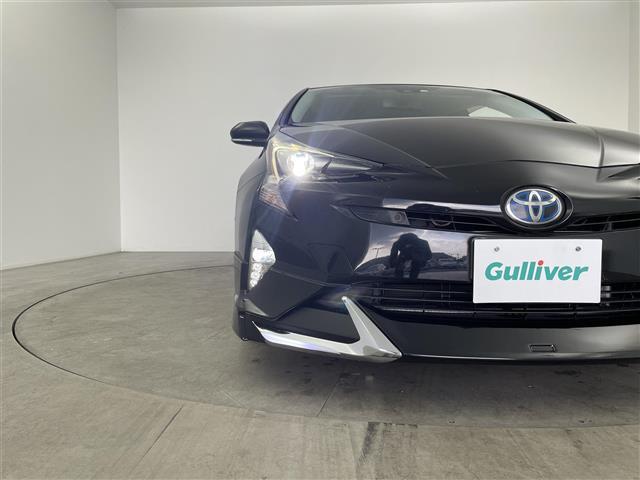 プリウス Ｓセーフティプラス　社外ナビ　Ｂｌｕｅｔｏｏｔｈ　フルセグ　ＣＤ　ＤＶＤ　バックカメラ　レーダークルーズコントロール　ＬＴＡ　ＡＨＢ　ビルトインＥＴＣ　ステアリングスイッチ　オートリトラミラー　スマートキー（41枚目）