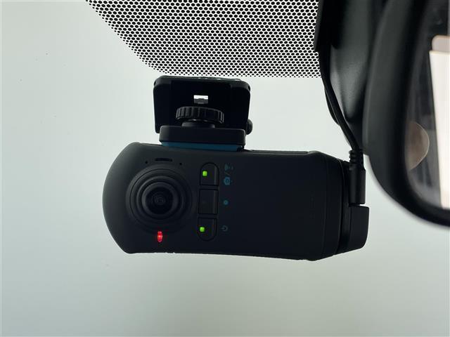 ヴォクシー ハイブリッドS-Z 純正後席モニター 快適利便PKG CD DVD パワーバックドア オートホールド 両側パワースライドドア トヨタセーフティーセンス 衝突軽減ブレーキ BSM HDMI ステアリングヒーター ETC(13枚目)