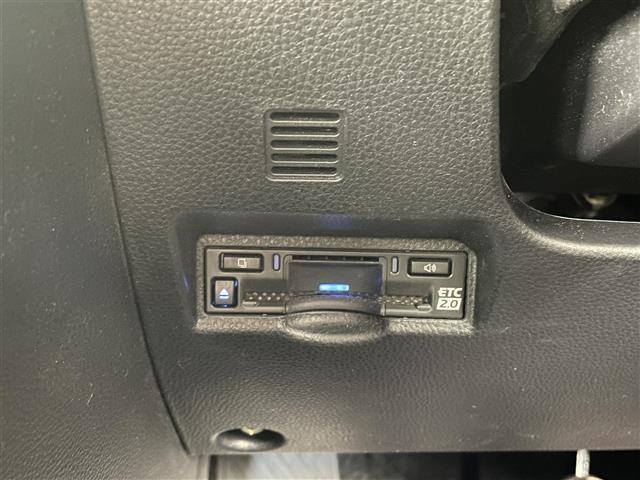 ヴォクシー ハイブリッドS-Z 純正後席モニター 快適利便PKG CD DVD パワーバックドア オートホールド 両側パワースライドドア トヨタセーフティーセンス 衝突軽減ブレーキ BSM HDMI ステアリングヒーター ETC(14枚目)