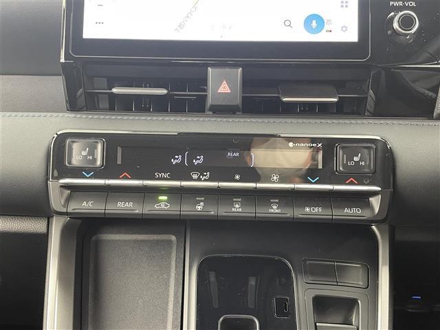 ヴォクシー ハイブリッドS-Z 純正後席モニター 快適利便PKG CD DVD パワーバックドア オートホールド 両側パワースライドドア トヨタセーフティーセンス 衝突軽減ブレーキ BSM HDMI ステアリングヒーター ETC(16枚目)