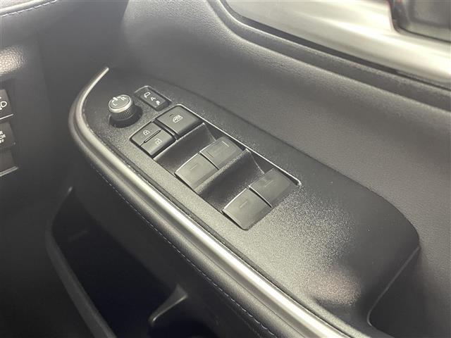 ヴォクシー ハイブリッドS-Z 純正後席モニター 快適利便PKG CD DVD パワーバックドア オートホールド 両側パワースライドドア トヨタセーフティーセンス 衝突軽減ブレーキ BSM HDMI ステアリングヒーター ETC(22枚目)