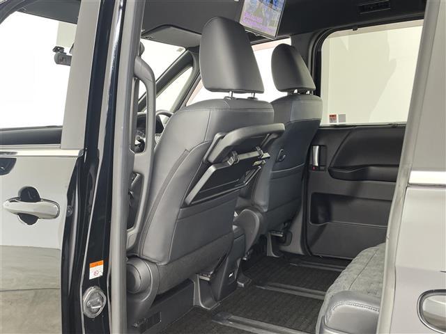 ヴォクシー ハイブリッドS-Z 純正後席モニター 快適利便PKG CD DVD パワーバックドア オートホールド 両側パワースライドドア トヨタセーフティーセンス 衝突軽減ブレーキ BSM HDMI ステアリングヒーター ETC(26枚目)