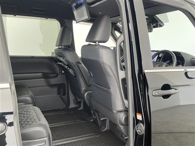 ヴォクシー ハイブリッドS-Z 純正後席モニター 快適利便PKG CD DVD パワーバックドア オートホールド 両側パワースライドドア トヨタセーフティーセンス 衝突軽減ブレーキ BSM HDMI ステアリングヒーター ETC(32枚目)