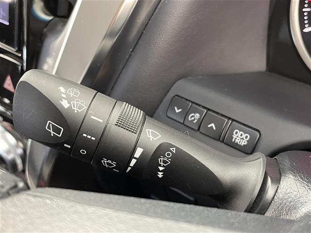 アルファード ２．５Ｓ　ワンオーナー／アルパイン１１インチ／アルパイン後部座席モニター／アルパインエアロ／ＴＥＩＮ車高調／ＧＰＳレーダー／デジタルインナーミラー／両側パワスラ／コーナーセンサー／バックカメラ／オートハイビーム（7枚目）