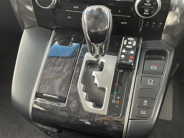 アルファード ２．５Ｓ　ワンオーナー／アルパイン１１インチ／アルパイン後部座席モニター／アルパインエアロ／ＴＥＩＮ車高調／ＧＰＳレーダー／デジタルインナーミラー／両側パワスラ／コーナーセンサー／バックカメラ／オートハイビーム（19枚目）