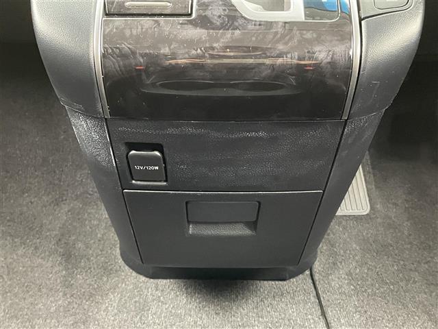 アルファード ２．５Ｓ　ワンオーナー／アルパイン１１インチ／アルパイン後部座席モニター／アルパインエアロ／ＴＥＩＮ車高調／ＧＰＳレーダー／デジタルインナーミラー／両側パワスラ／コーナーセンサー／バックカメラ／オートハイビーム（21枚目）