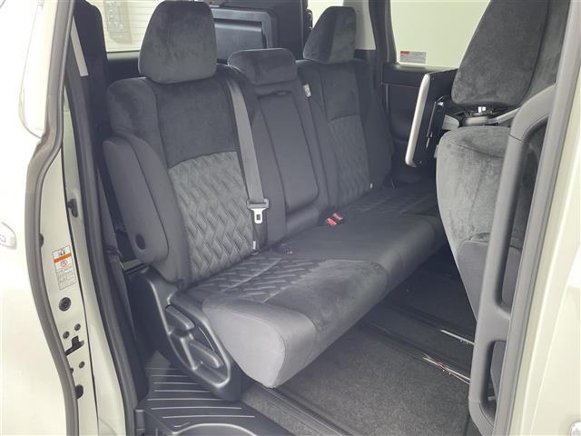 アルファード ２．５Ｓ　ワンオーナー／アルパイン１１インチ／アルパイン後部座席モニター／アルパインエアロ／ＴＥＩＮ車高調／ＧＰＳレーダー／デジタルインナーミラー／両側パワスラ／コーナーセンサー／バックカメラ／オートハイビーム（32枚目）