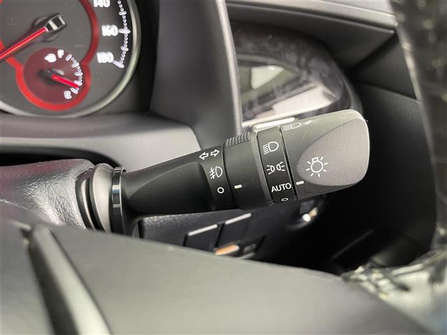 アルファード ２．５Ｓ　Ｃパッケージ　ワンオーナー／ウェッズ・マーベリックアルミホイル／アルパイン１１インチナビ／フリップダウンモニター／リフトアップスピーカー／ウーファー／ローダウンサスペンション／イエローフォグ／サンルーフ／（8枚目）