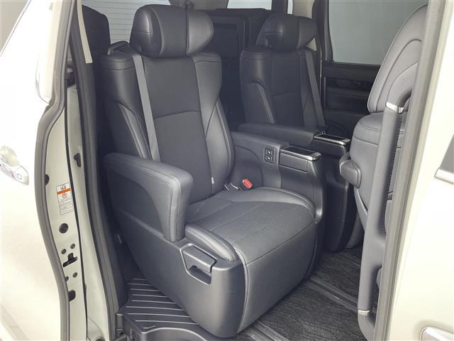 アルファード ２．５Ｓ　Ｃパッケージ　ワンオーナー／ウェッズ・マーベリックアルミホイル／アルパイン１１インチナビ／フリップダウンモニター／リフトアップスピーカー／ウーファー／ローダウンサスペンション／イエローフォグ／サンルーフ／（30枚目）