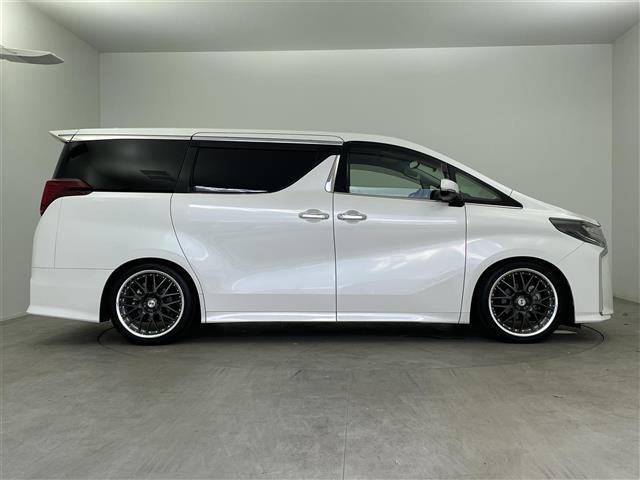 アルファード ２．５Ｓ　Ｃパッケージ　ワンオーナー／ウェッズ・マーベリックアルミホイル／アルパイン１１インチナビ／フリップダウンモニター／リフトアップスピーカー／ウーファー／ローダウンサスペンション／イエローフォグ／サンルーフ／（38枚目）