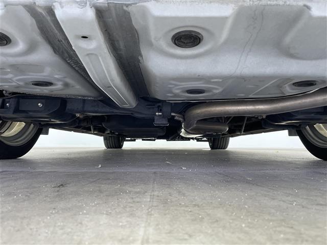 アルファード ２．５Ｓ　Ｃパッケージ　ワンオーナー／ウェッズ・マーベリックアルミホイル／アルパイン１１インチナビ／フリップダウンモニター／リフトアップスピーカー／ウーファー／ローダウンサスペンション／イエローフォグ／サンルーフ／（43枚目）