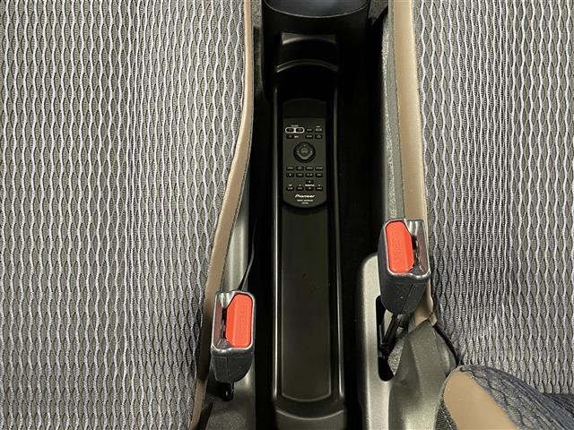 ハスラー Ｊスタイルターボ　純正ディスプレイオーディオ　衝突軽減ブレーキ　レーダークルーズコントロール　オートハイビーム　バックカメラ　ＥＴＣ　パドルシフト　前方ドライブレコーダー　前席シートヒーター　純正アルミホイール（21枚目）