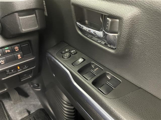 ハスラー Ｊスタイルターボ　純正ディスプレイオーディオ　衝突軽減ブレーキ　レーダークルーズコントロール　オートハイビーム　バックカメラ　ＥＴＣ　パドルシフト　前方ドライブレコーダー　前席シートヒーター　純正アルミホイール（23枚目）