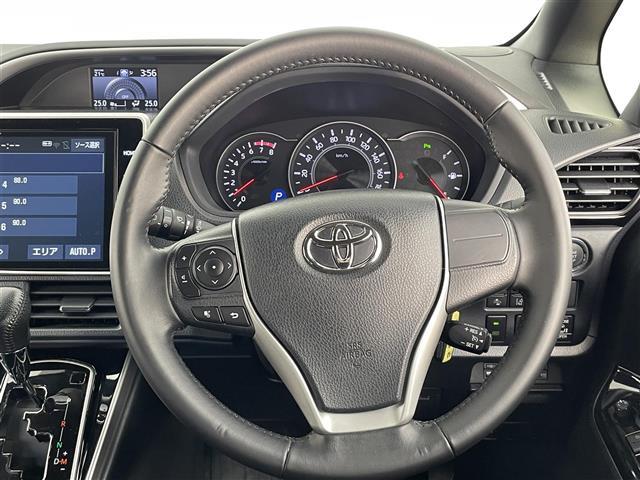 ヴォクシー ＺＳ　煌ＩＩ　７人乗り　衝突軽減　純正１０型ナビ　フルセグＴＶ　ＢＴ対応　ＨＤＭＩ　ＵＳＢ　Ｂカメラ　後席モニター　両側電動スライドドア　ＥＴＣ　モデリスタエアロ　シグネチャーイルミブレード　クリアランスソナー（4枚目）