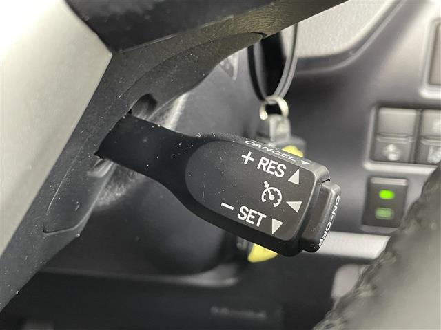 ヴォクシー ＺＳ　煌ＩＩ　７人乗り　衝突軽減　純正１０型ナビ　フルセグＴＶ　ＢＴ対応　ＨＤＭＩ　ＵＳＢ　Ｂカメラ　後席モニター　両側電動スライドドア　ＥＴＣ　モデリスタエアロ　シグネチャーイルミブレード　クリアランスソナー（6枚目）