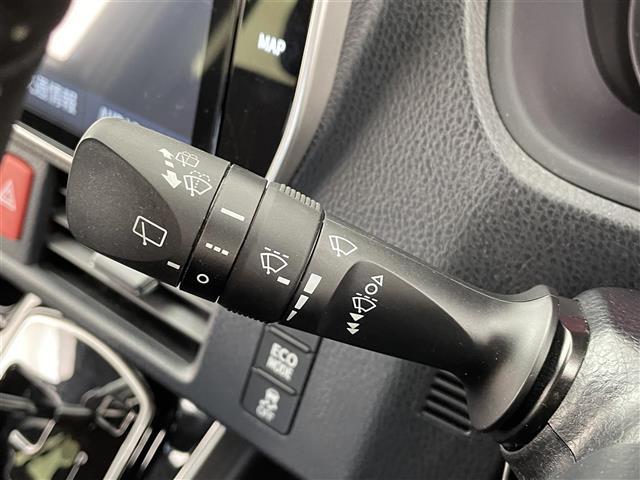 ヴォクシー ＺＳ　煌ＩＩ　７人乗り　衝突軽減　純正１０型ナビ　フルセグＴＶ　ＢＴ対応　ＨＤＭＩ　ＵＳＢ　Ｂカメラ　後席モニター　両側電動スライドドア　ＥＴＣ　モデリスタエアロ　シグネチャーイルミブレード　クリアランスソナー（7枚目）