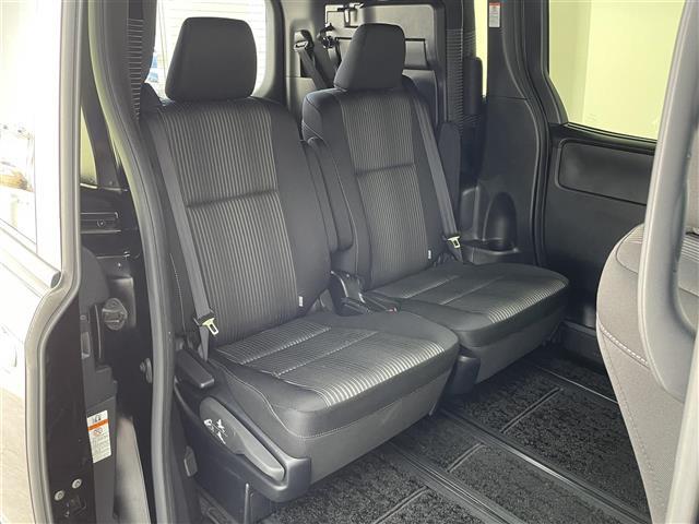 ヴォクシー ＺＳ　煌ＩＩ　７人乗り　衝突軽減　純正１０型ナビ　フルセグＴＶ　ＢＴ対応　ＨＤＭＩ　ＵＳＢ　Ｂカメラ　後席モニター　両側電動スライドドア　ＥＴＣ　モデリスタエアロ　シグネチャーイルミブレード　クリアランスソナー（30枚目）