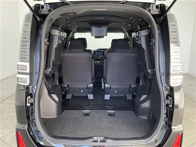 ヴォクシー ＺＳ　煌ＩＩ　７人乗り　衝突軽減　純正１０型ナビ　フルセグＴＶ　ＢＴ対応　ＨＤＭＩ　ＵＳＢ　Ｂカメラ　後席モニター　両側電動スライドドア　ＥＴＣ　モデリスタエアロ　シグネチャーイルミブレード　クリアランスソナー（32枚目）