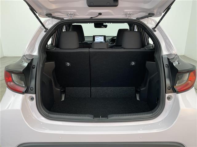 ヤリス ハイブリッドG 衝突軽減 BSM パノラミックビューモニター 純正ディスプレイオーディオ フルセグTV BT対応 CD/DVD AppleCarPlay AndroidAuto ETC2.0 前後ドライブレコーダー(30枚目)