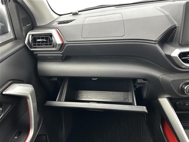 ロッキー Ｇ　純正ＳＤナビ（ＢＴ／ＣＤ／ＤＶＤ／フルセグ）／スマートアシスト／コーナーセンサー／レーダークルーズコントロール／レーンキープアシスト／オートライト／オートマチックハイビーム／アイドリングストップ（31枚目）