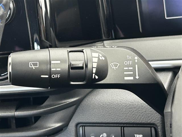 ノート オーテック 純正ディーラーナビ/全方位カメラ/アラウンドビューモニター/オートブレーキホールド/レーダークルコン/置くだけ充電/ステアリングヒーター/パーキングアシスト/ビルトインETC/コーナーセンサー(8枚目)