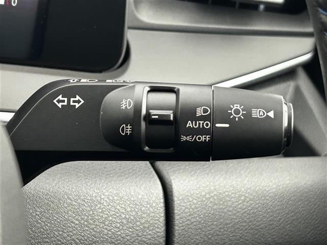 ノート オーテック　純正ディーラーナビ／全方位カメラ／アラウンドビューモニター／オートブレーキホールド／レーダークルコン／置くだけ充電／ステアリングヒーター／パーキングアシスト／ビルトインＥＴＣ／コーナーセンサー（9枚目）