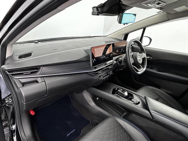 ノート オーテック 純正ディーラーナビ/全方位カメラ/アラウンドビューモニター/オートブレーキホールド/レーダークルコン/置くだけ充電/ステアリングヒーター/パーキングアシスト/ビルトインETC/コーナーセンサー(23枚目)